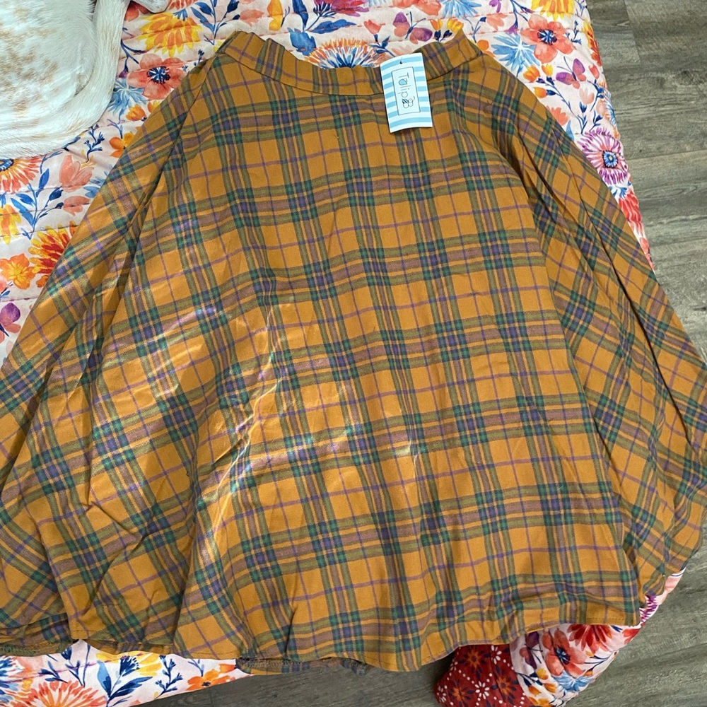 Plaid swing skirt